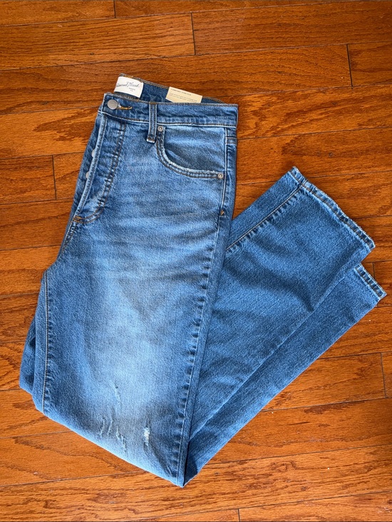 Universal Thread Denim - Universal Thread High Rise 90s Straight Jeans Medium Wash Comfort Stretch